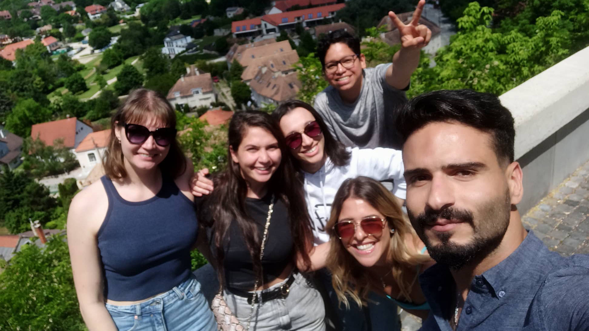 Fill the survey and join to the new alumni network!